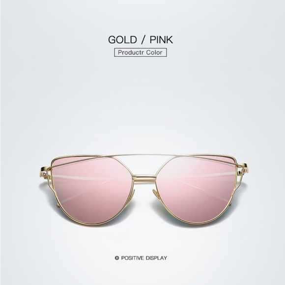 Fashion Cat Eye Mirrored Sunglasses - Picture 3 of 8